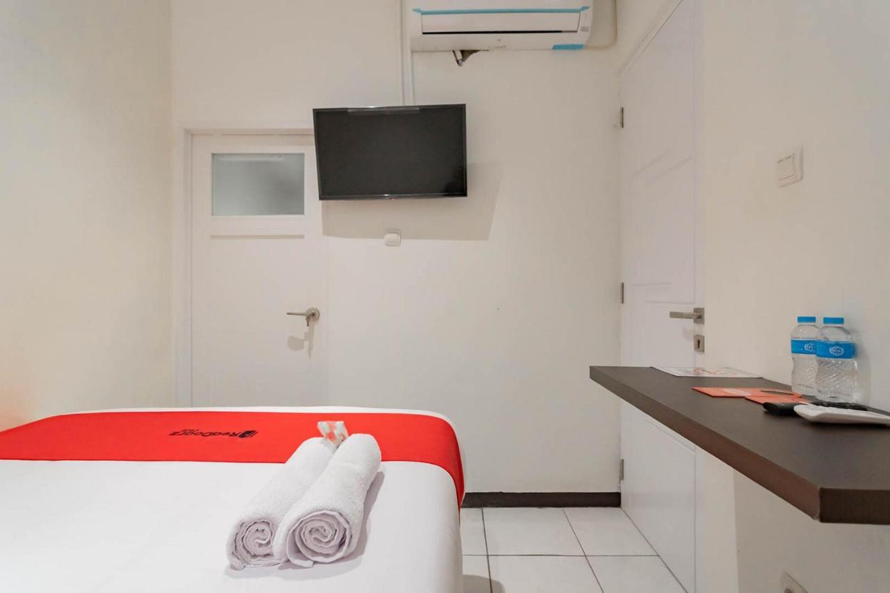 בוגור Reddoorz Plus @ Pakuan Residence Tajur מראה חיצוני תמונה