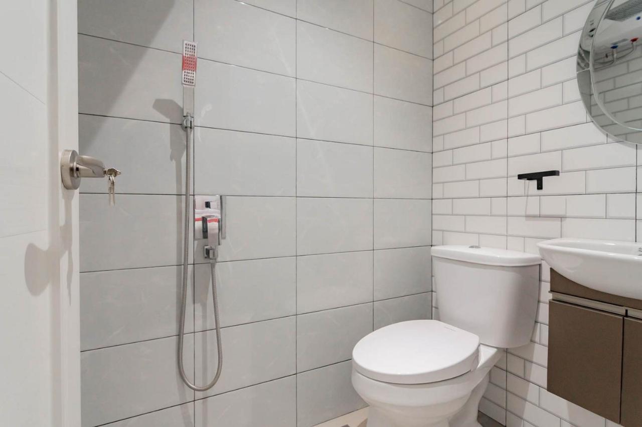 בוגור Reddoorz Plus @ Pakuan Residence Tajur מראה חיצוני תמונה